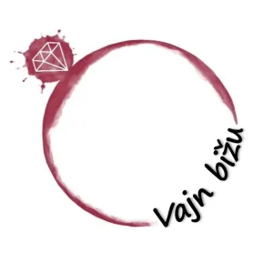 Šperky z vína? Ano, vyrábí je šperkařka z jižní Moravy