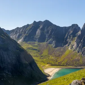 Vikingský skanzen i panenské pláže