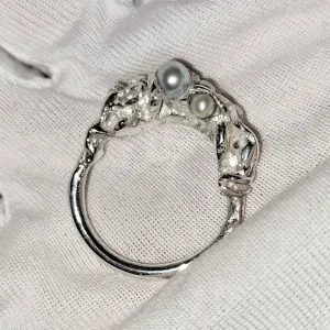 Šperky jako z jiného světa. Zlaté české ručičky patří Gabriele Lhotákové