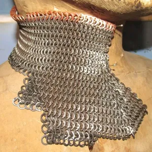 Drátěná košile od kamínků až po milionovou hodnotu