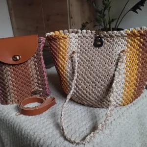 Makramé, které oživuje tradici i moderní styl