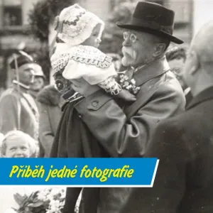 Masaryk a dívka v kroji