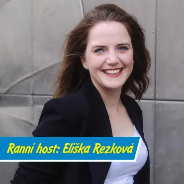 Eliška Rezková: V létě zpívá s Blanickou kapelou, během roku učí ve škole