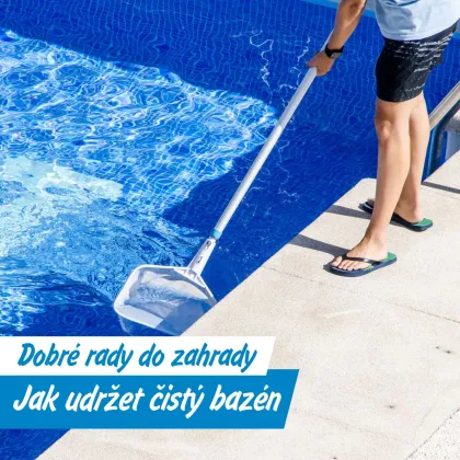 Jak mít i v parném létě křišťálově čistý bazén? Stačí pár chytrých triků