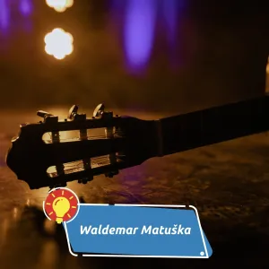 Z hvězdy zakázaným zpěvákem