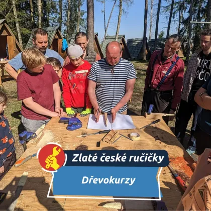 Otec, syn a nůž. Josef Šebesta spojuje rodiny dřevem a řemeslem