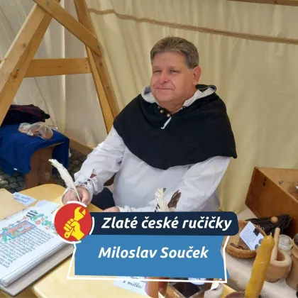 Písmo jako malé umění. Kaligraf tvoří obrázky, které vznikají i týden