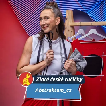 Tvoří oblečení, které vás odliší. Každý kousek má vlastní příběh