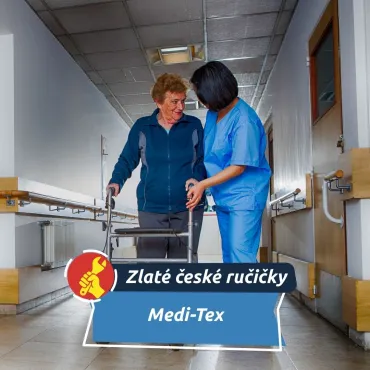 Šijí oblečení, které vrací seniorům důstojnost