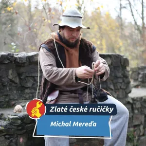 Potulný provazník ukazuje lidem zapomenuté řemeslo