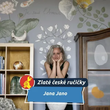 Propojuje malbu, keramiku a pohyb mezi Českem a Islandem