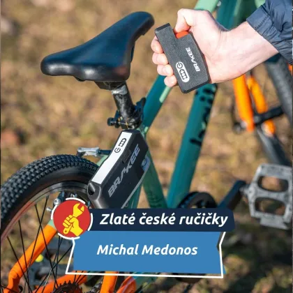 Vymyslel brzdu, která pomáhá rodičům zastavit malé cyklisty na dálku