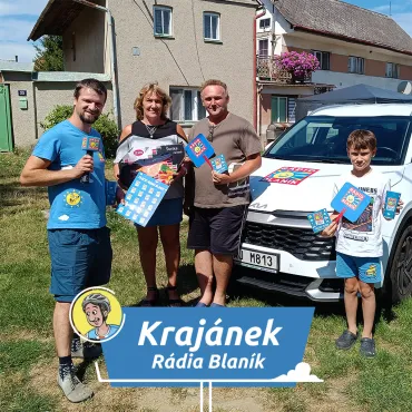 Krajánek naděloval na Olomoucku! Paní Jana dostala k narozeninám obří šunku