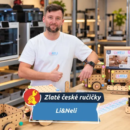 Od počítače ke dřevu. Táta dvou dcer proměnil společné hraní ve vlastní stavebnici